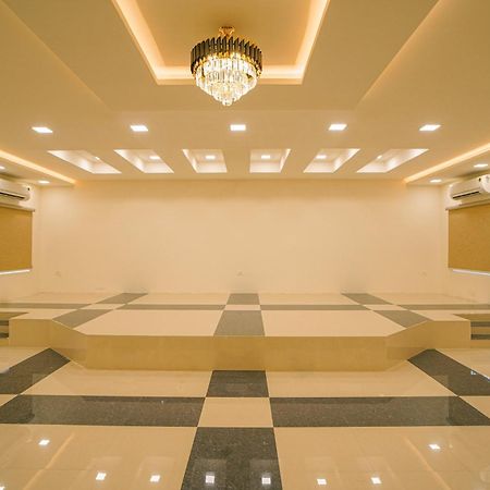 Tpc Camphor Hotel Tiruchirappalli Bagian luar foto