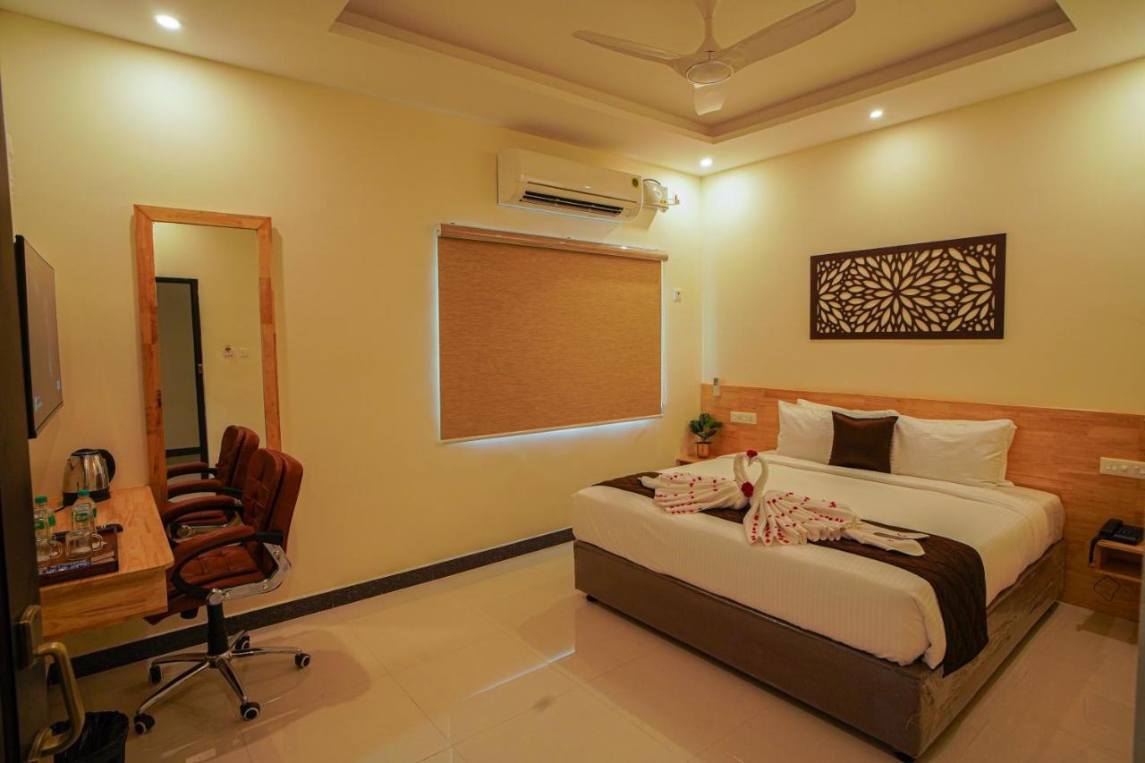 Tpc Camphor Hotel Tiruchirappalli Bagian luar foto