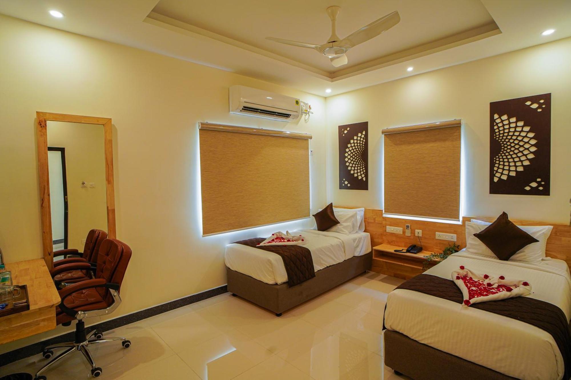 Tpc Camphor Hotel Tiruchirappalli Bagian luar foto